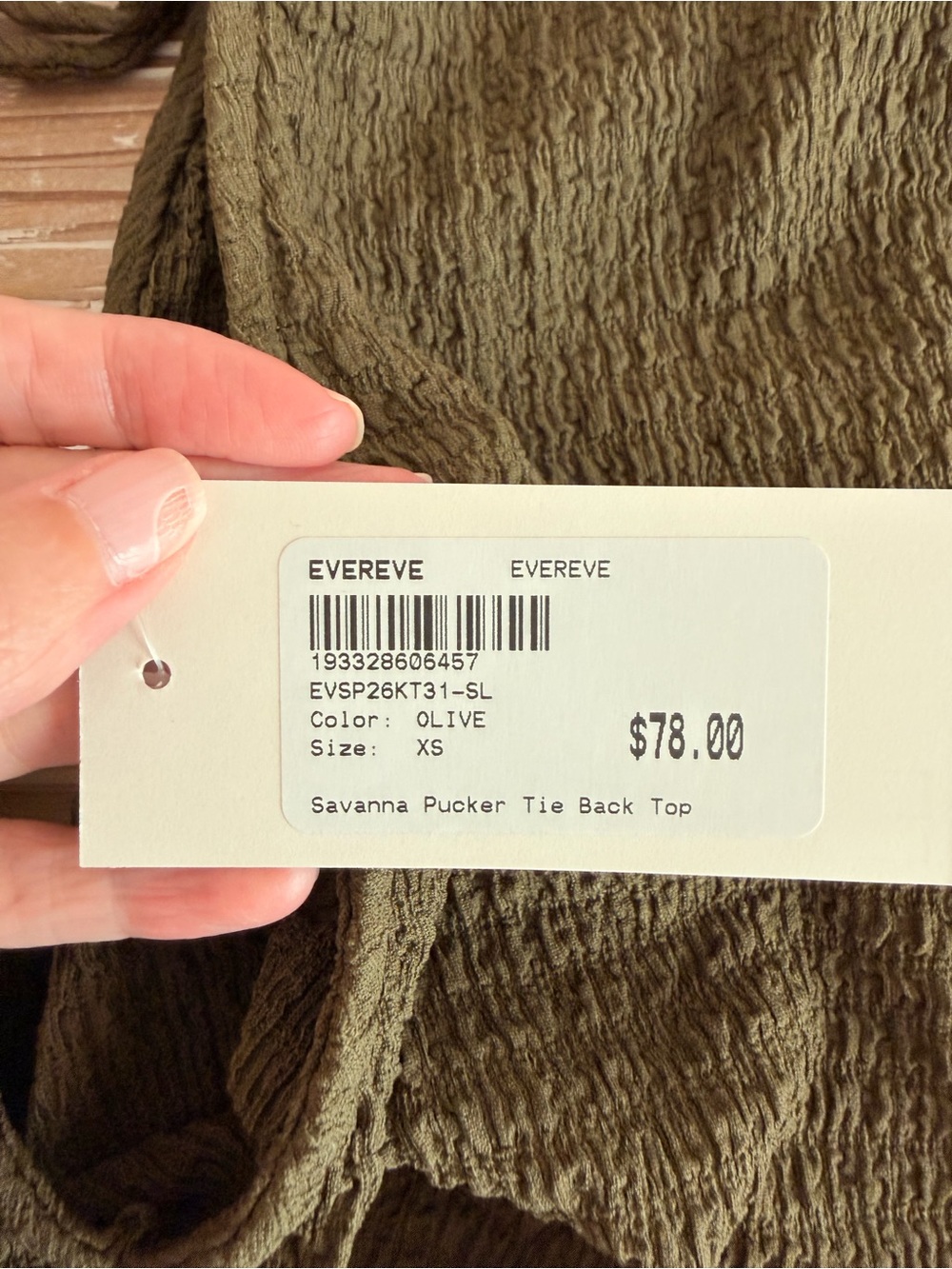 NWT Evereve Savanna Pucker V-Neck Tie Back Textured Top in Olive (Size XS) - Picture 9 of 13